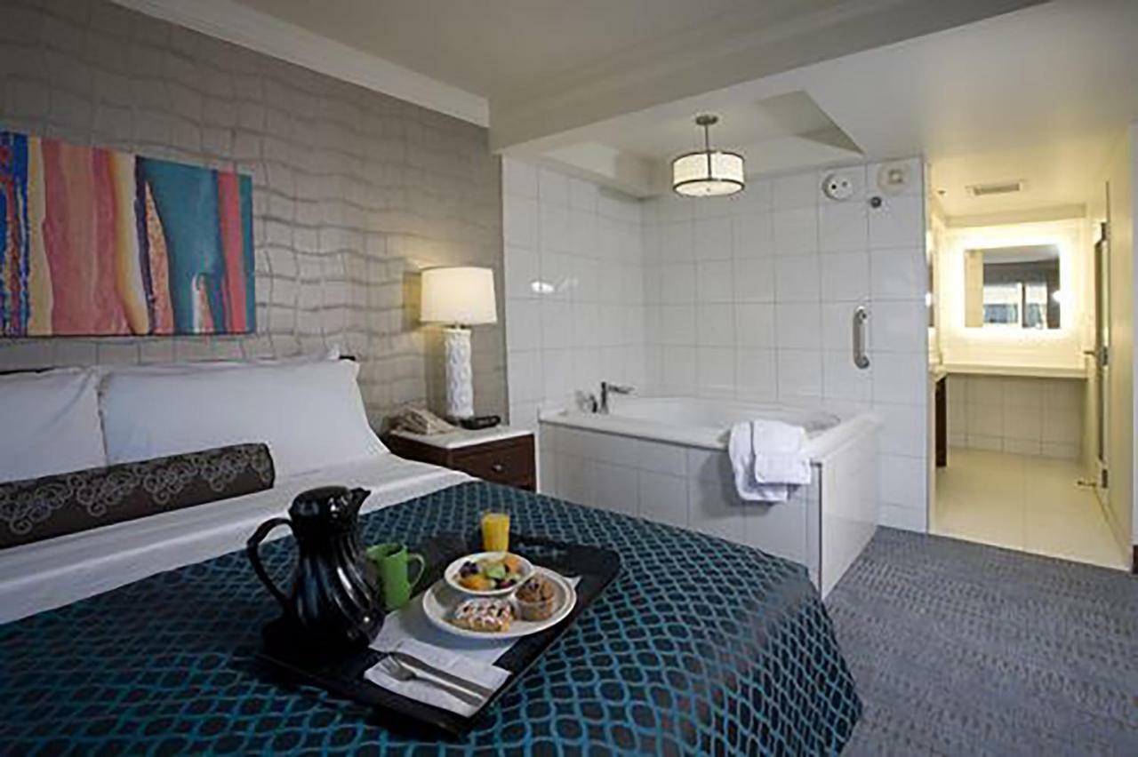 Bally'S Evansville Casino & Hotel Bagian luar foto
